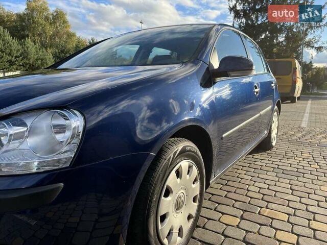 Синий Фольксваген Гольф, объемом двигателя 1.4 л и пробегом 250 тыс. км за 4600 $, фото 28 на Automoto.ua