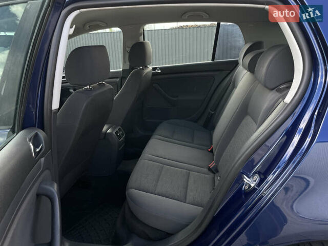 Синий Фольксваген Гольф, объемом двигателя 1.6 л и пробегом 243 тыс. км за 4900 $, фото 22 на Automoto.ua