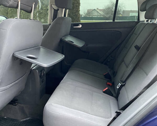 Синий Фольксваген Гольф, объемом двигателя 2 л и пробегом 285 тыс. км за 5450 $, фото 36 на Automoto.ua