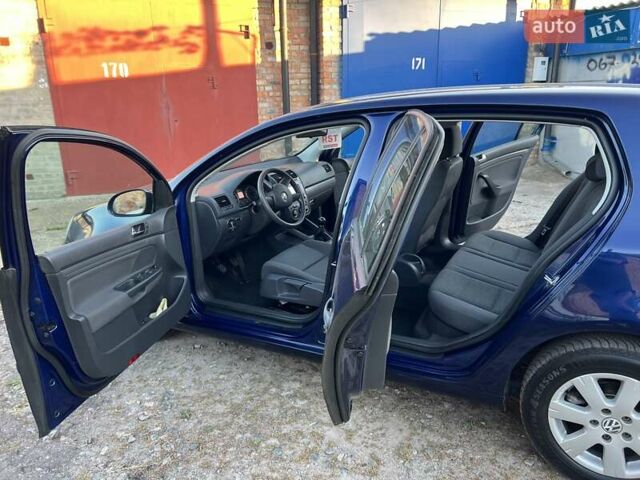 Синій Фольксваген Гольф, об'ємом двигуна 1.6 л та пробігом 196 тис. км за 6300 $, фото 27 на Automoto.ua