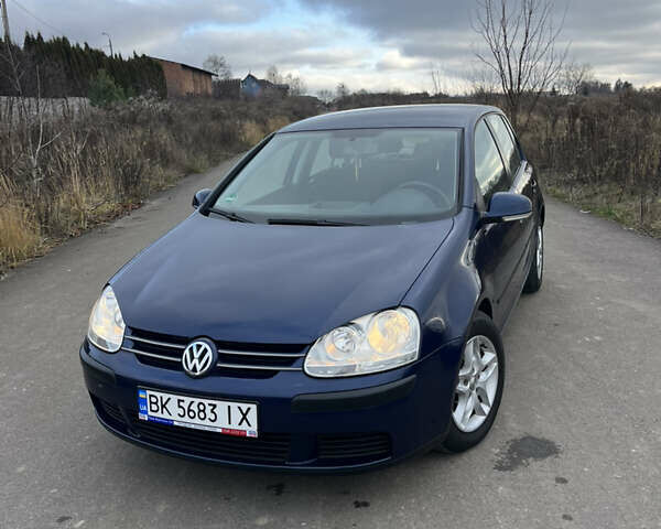 Синій Фольксваген Гольф, об'ємом двигуна 1.39 л та пробігом 180 тис. км за 5750 $, фото 35 на Automoto.ua