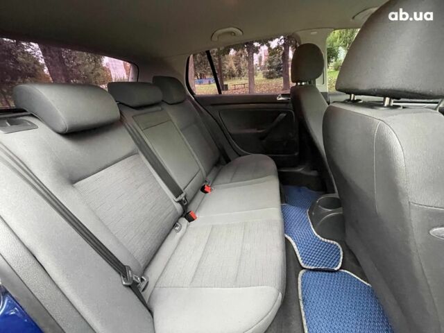 Синій Фольксваген Гольф, об'ємом двигуна 1.6 л та пробігом 215 тис. км за 5790 $, фото 29 на Automoto.ua