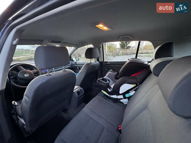 Синий Фольксваген Гольф, объемом двигателя 1.6 л и пробегом 210 тыс. км за 6700 $, фото 21 на Automoto.ua