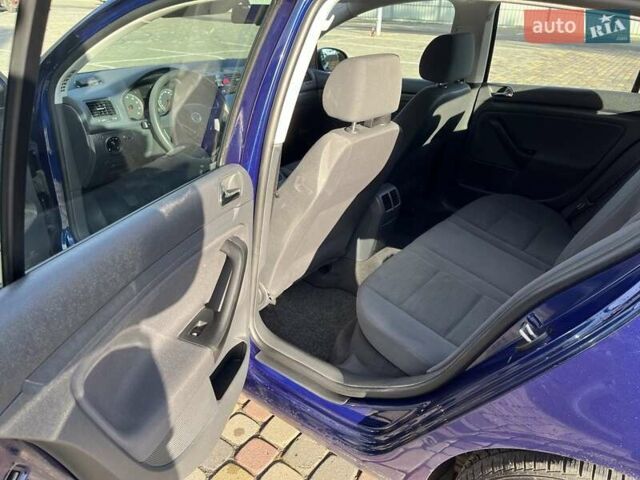 Синий Фольксваген Гольф, объемом двигателя 1.4 л и пробегом 250 тыс. км за 4600 $, фото 20 на Automoto.ua