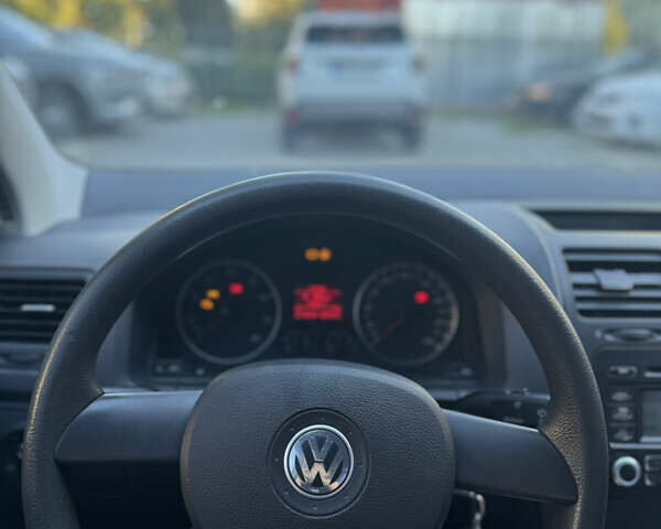 Синий Фольксваген Гольф, объемом двигателя 1.6 л и пробегом 211 тыс. км за 5500 $, фото 33 на Automoto.ua