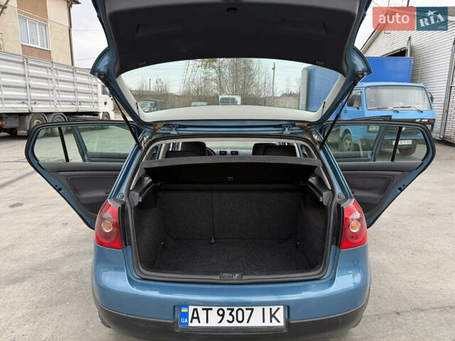Синий Фольксваген Гольф, объемом двигателя 1.6 л и пробегом 262 тыс. км за 5700 $, фото 20 на Automoto.ua