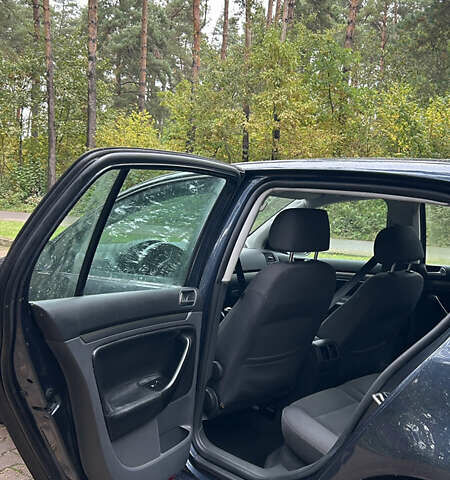 Синий Фольксваген Гольф, объемом двигателя 1.6 л и пробегом 252 тыс. км за 5350 $, фото 24 на Automoto.ua