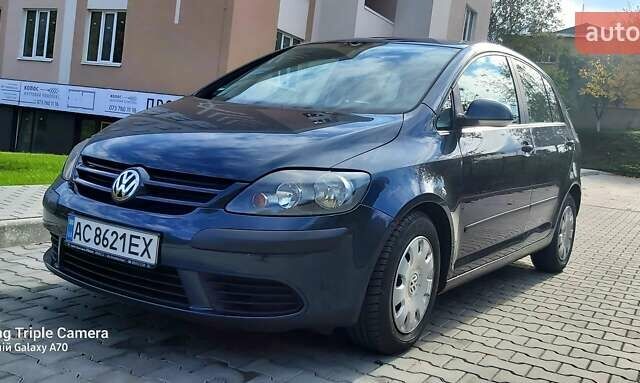 Синий Фольксваген Гольф, объемом двигателя 1.6 л и пробегом 252 тыс. км за 5000 $, фото 14 на Automoto.ua