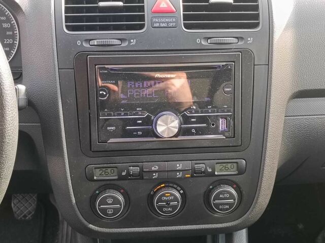 Синий Фольксваген Гольф, объемом двигателя 1.6 л и пробегом 221 тыс. км за 5990 $, фото 23 на Automoto.ua