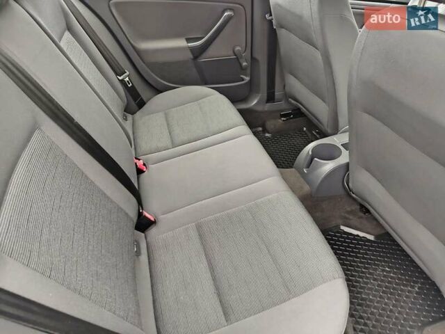 Синий Фольксваген Гольф, объемом двигателя 1.6 л и пробегом 223 тыс. км за 5200 $, фото 23 на Automoto.ua