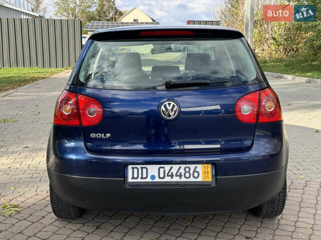 Синий Фольксваген Гольф, объемом двигателя 1.6 л и пробегом 214 тыс. км за 6350 $, фото 28 на Automoto.ua