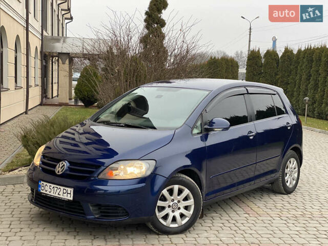 Синий Фольксваген Гольф, объемом двигателя 2 л и пробегом 285 тыс. км за 5450 $, фото 3 на Automoto.ua