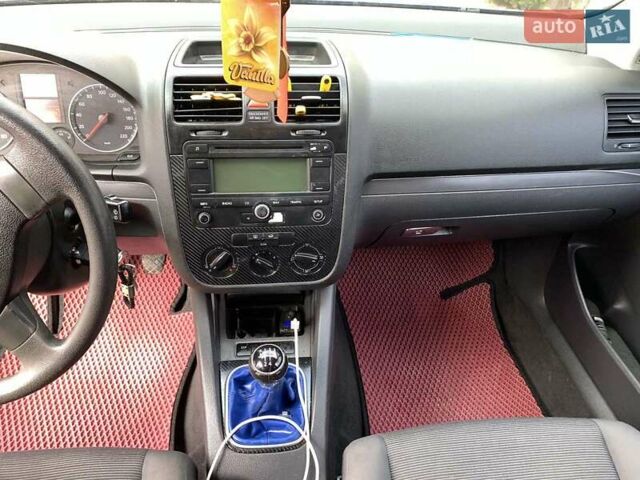 Синий Фольксваген Гольф, объемом двигателя 1.4 л и пробегом 240 тыс. км за 4800 $, фото 4 на Automoto.ua