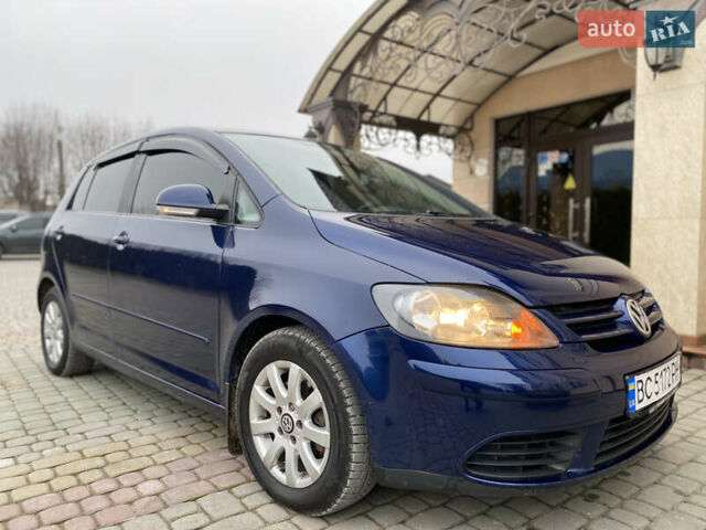 Синий Фольксваген Гольф, объемом двигателя 2 л и пробегом 285 тыс. км за 5450 $, фото 16 на Automoto.ua