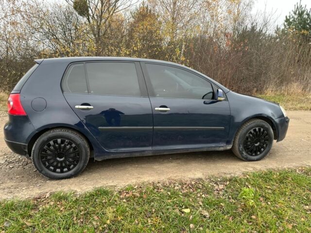 Синий Фольксваген Гольф, объемом двигателя 1.4 л и пробегом 268 тыс. км за 4450 $, фото 2 на Automoto.ua