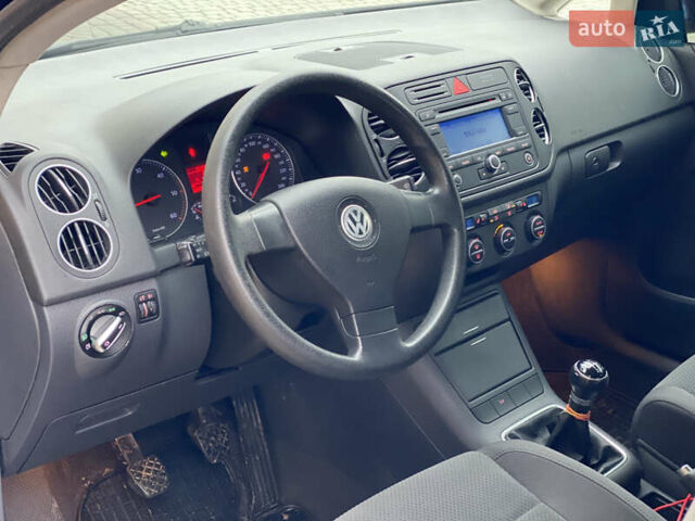 Синий Фольксваген Гольф, объемом двигателя 2 л и пробегом 285 тыс. км за 5450 $, фото 40 на Automoto.ua