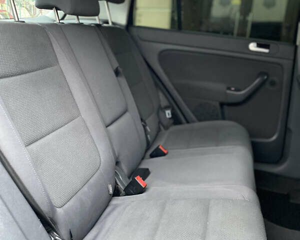 Синий Фольксваген Гольф, объемом двигателя 2 л и пробегом 285 тыс. км за 5450 $, фото 37 на Automoto.ua