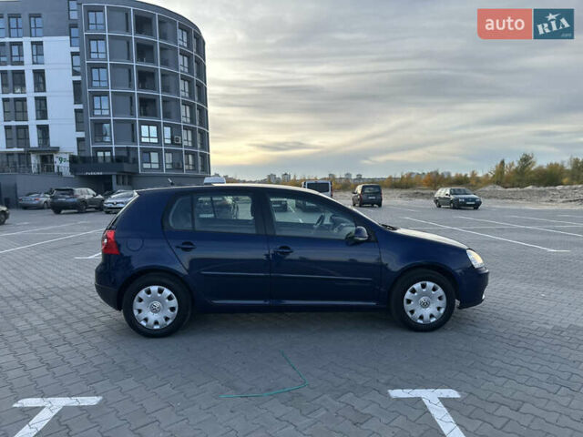 Синий Фольксваген Гольф, объемом двигателя 1.39 л и пробегом 238 тыс. км за 5750 $, фото 8 на Automoto.ua