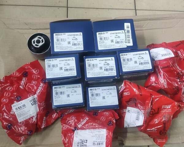 Синий Фольксваген Гольф, объемом двигателя 1.6 л и пробегом 200 тыс. км за 6099 $, фото 3 на Automoto.ua