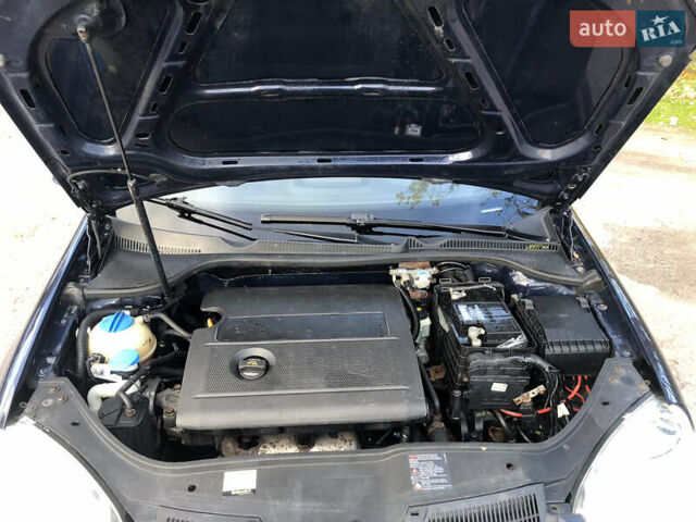 Синій Фольксваген Гольф, об'ємом двигуна 1.39 л та пробігом 285 тис. км за 4000 $, фото 16 на Automoto.ua