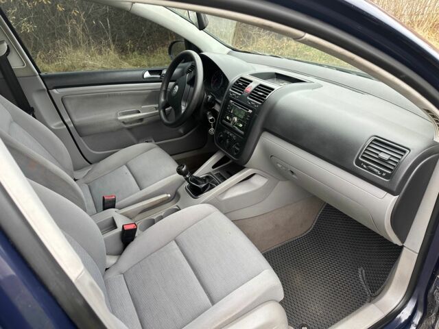 Синий Фольксваген Гольф, объемом двигателя 1.4 л и пробегом 268 тыс. км за 4450 $, фото 13 на Automoto.ua