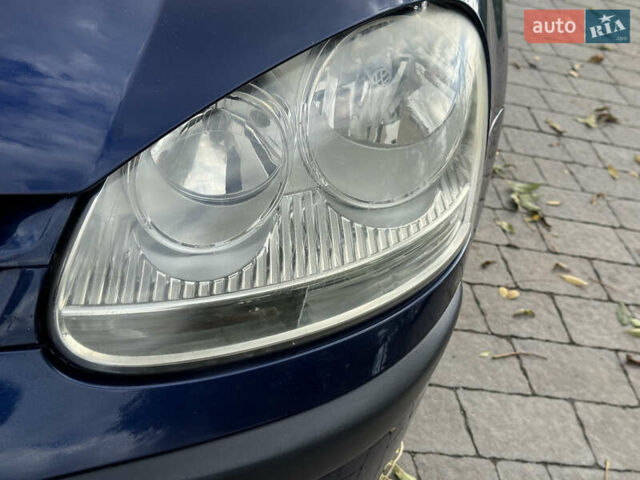 Синий Фольксваген Гольф, объемом двигателя 1.6 л и пробегом 214 тыс. км за 6350 $, фото 8 на Automoto.ua