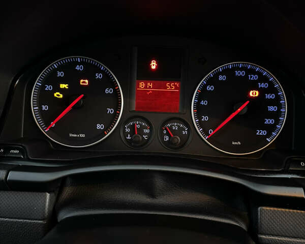 Синий Фольксваген Гольф, объемом двигателя 1.4 л и пробегом 207 тыс. км за 5100 $, фото 10 на Automoto.ua