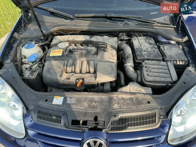 Фольксваген Гольф 2005 в Буске на Automoto.ua Синий Фольксваген Гольф, объемом двигателя 1.6 л и пробегом 193 тыс. км за 5300 $, фото 27 на Automoto.ua