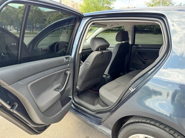 Синий Фольксваген Гольф, объемом двигателя 1.6 л и пробегом 228 тыс. км за 5500 $, фото 10 на Automoto.ua