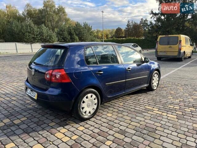 Синий Фольксваген Гольф, объемом двигателя 1.4 л и пробегом 250 тыс. км за 4600 $, фото 5 на Automoto.ua