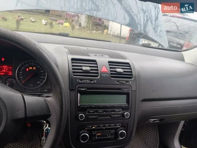 Синий Фольксваген Гольф, объемом двигателя 1.97 л и пробегом 220 тыс. км за 5300 $, фото 5 на Automoto.ua