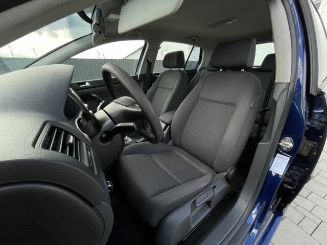 Синий Фольксваген Гольф, объемом двигателя 1.6 л и пробегом 243 тыс. км за 5000 $, фото 10 на Automoto.ua