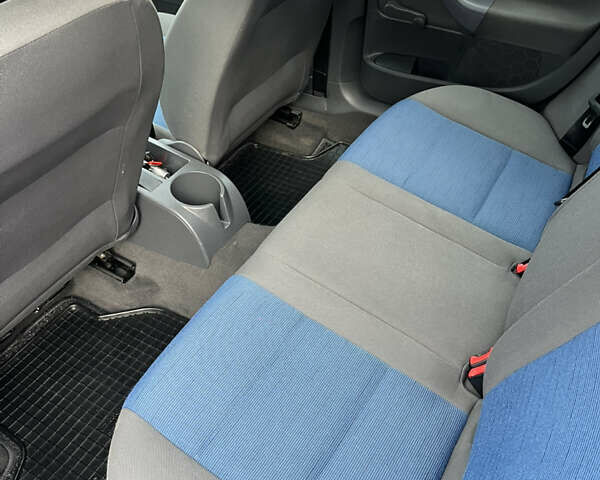 Синій Фольксваген Гольф, об'ємом двигуна 1.39 л та пробігом 180 тис. км за 5750 $, фото 33 на Automoto.ua