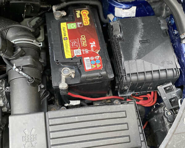 Синий Фольксваген Гольф, объемом двигателя 2 л и пробегом 285 тыс. км за 5450 $, фото 50 на Automoto.ua