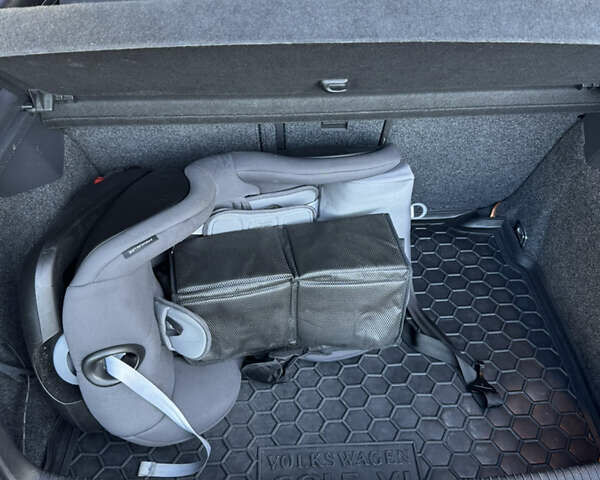 Синий Фольксваген Гольф, объемом двигателя 1.6 л и пробегом 211 тыс. км за 5500 $, фото 47 на Automoto.ua