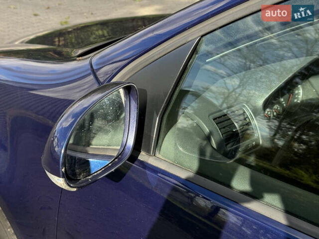 Синий Фольксваген Гольф, объемом двигателя 1.6 л и пробегом 214 тыс. км за 6350 $, фото 34 на Automoto.ua