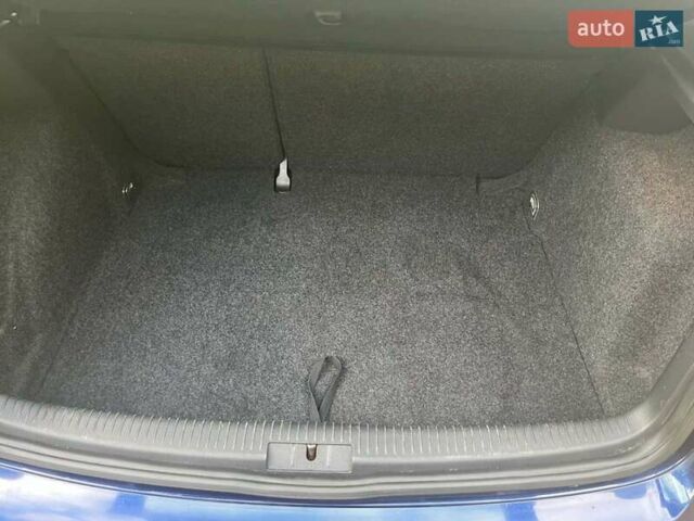 Синий Фольксваген Гольф, объемом двигателя 1.6 л и пробегом 212 тыс. км за 5200 $, фото 10 на Automoto.ua