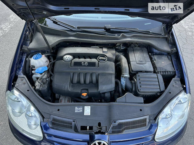 Синій Фольксваген Гольф, об'ємом двигуна 1.6 л та пробігом 218 тис. км за 5700 $, фото 9 на Automoto.ua