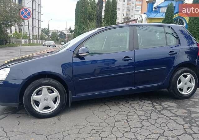 Синий Фольксваген Гольф, объемом двигателя 1.6 л и пробегом 290 тыс. км за 4950 $, фото 12 на Automoto.ua