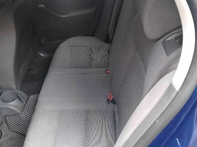 Синий Фольксваген Гольф, объемом двигателя 1.6 л и пробегом 194 тыс. км за 4500 $, фото 2 на Automoto.ua