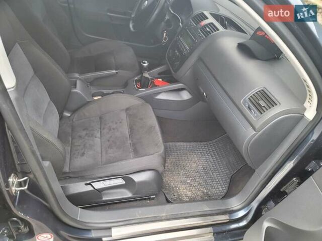 Синий Фольксваген Гольф, объемом двигателя 1.9 л и пробегом 309 тыс. км за 5200 $, фото 16 на Automoto.ua