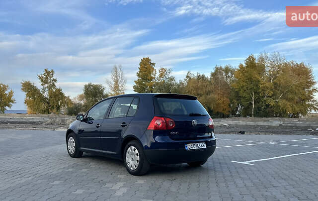 Синий Фольксваген Гольф, объемом двигателя 1.39 л и пробегом 238 тыс. км за 5750 $, фото 16 на Automoto.ua