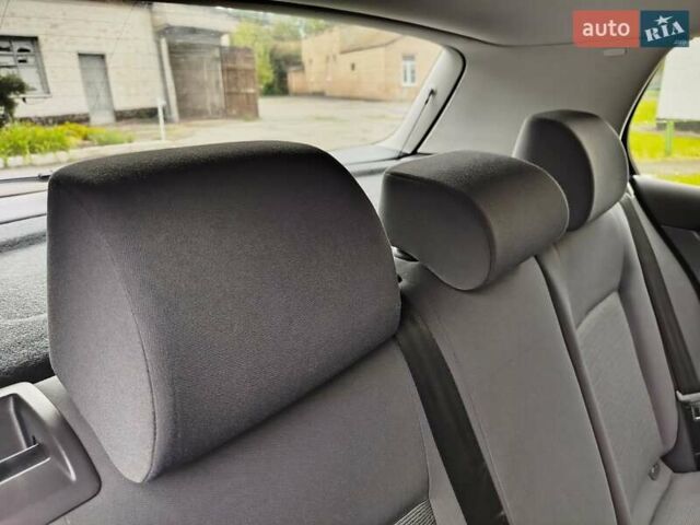 Синий Фольксваген Гольф, объемом двигателя 1.6 л и пробегом 223 тыс. км за 5200 $, фото 24 на Automoto.ua