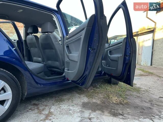 Синій Фольксваген Гольф, об'ємом двигуна 1.6 л та пробігом 196 тис. км за 6300 $, фото 28 на Automoto.ua