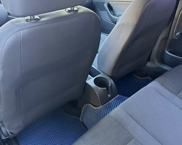 Синий Фольксваген Гольф, объемом двигателя 1.6 л и пробегом 211 тыс. км за 5500 $, фото 18 на Automoto.ua