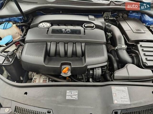 Синий Фольксваген Гольф, объемом двигателя 1.6 л и пробегом 223 тыс. км за 5200 $, фото 3 на Automoto.ua