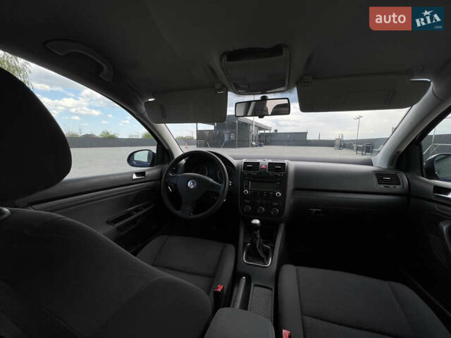 Синий Фольксваген Гольф, объемом двигателя 1.6 л и пробегом 243 тыс. км за 4900 $, фото 29 на Automoto.ua