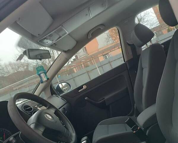 Синий Фольксваген Гольф, объемом двигателя 1.6 л и пробегом 286 тыс. км за 5700 $, фото 16 на Automoto.ua