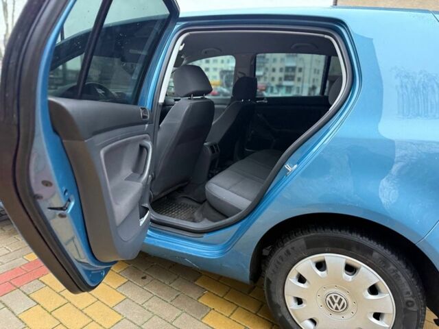 Синий Фольксваген Гольф, объемом двигателя 1.4 л и пробегом 240 тыс. км за 3999 $, фото 7 на Automoto.ua