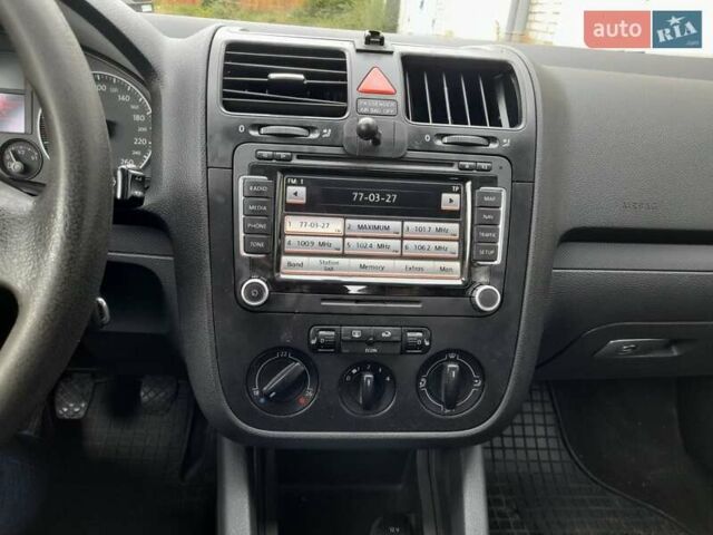 Синий Фольксваген Гольф, объемом двигателя 1.6 л и пробегом 231 тыс. км за 4850 $, фото 4 на Automoto.ua